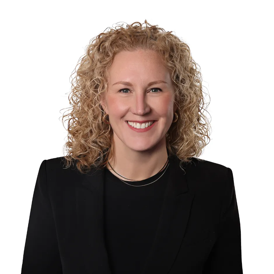 Headshot of Laureen Cushing